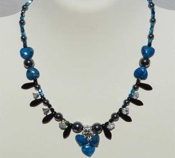 Χειροποίητο κολιέ με κρυσταλλάκια κ' αιματίτη