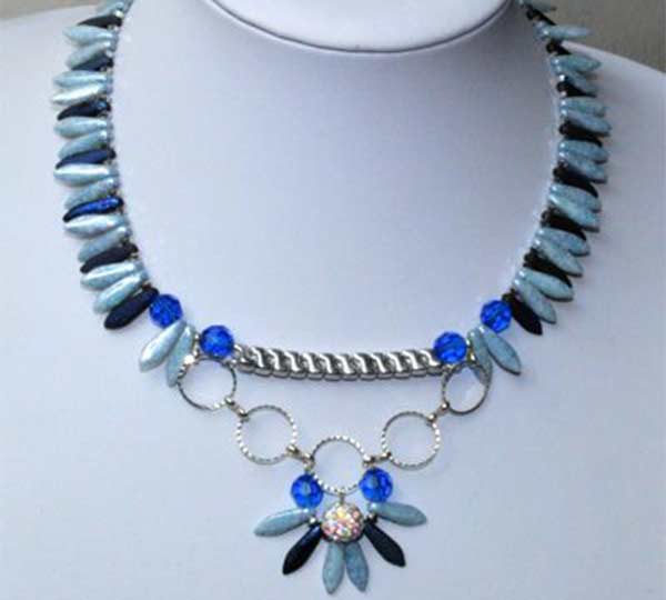 Χειροποίητο κολιέ με χαραγμένα κρύσταλλα